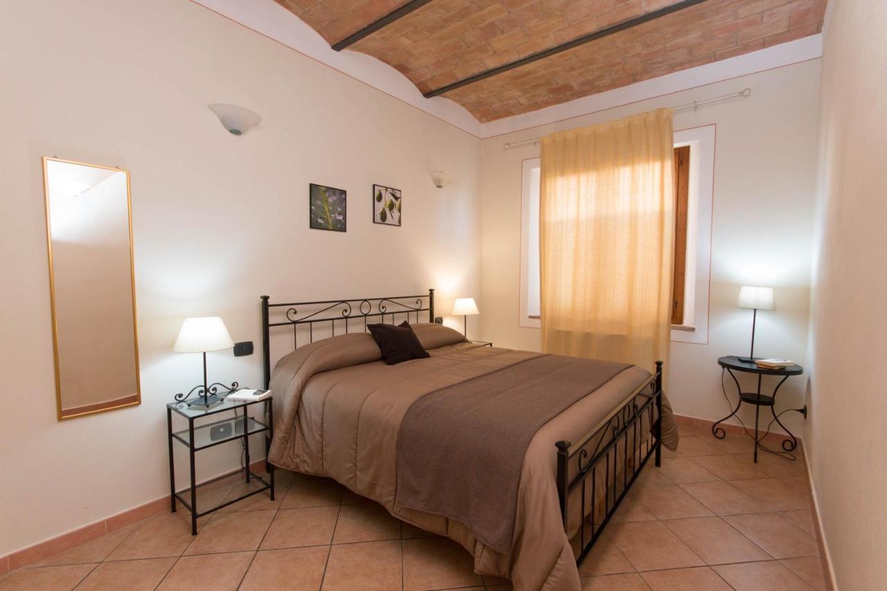 Agriturismo Podere Camollia Costalpino Exterior foto